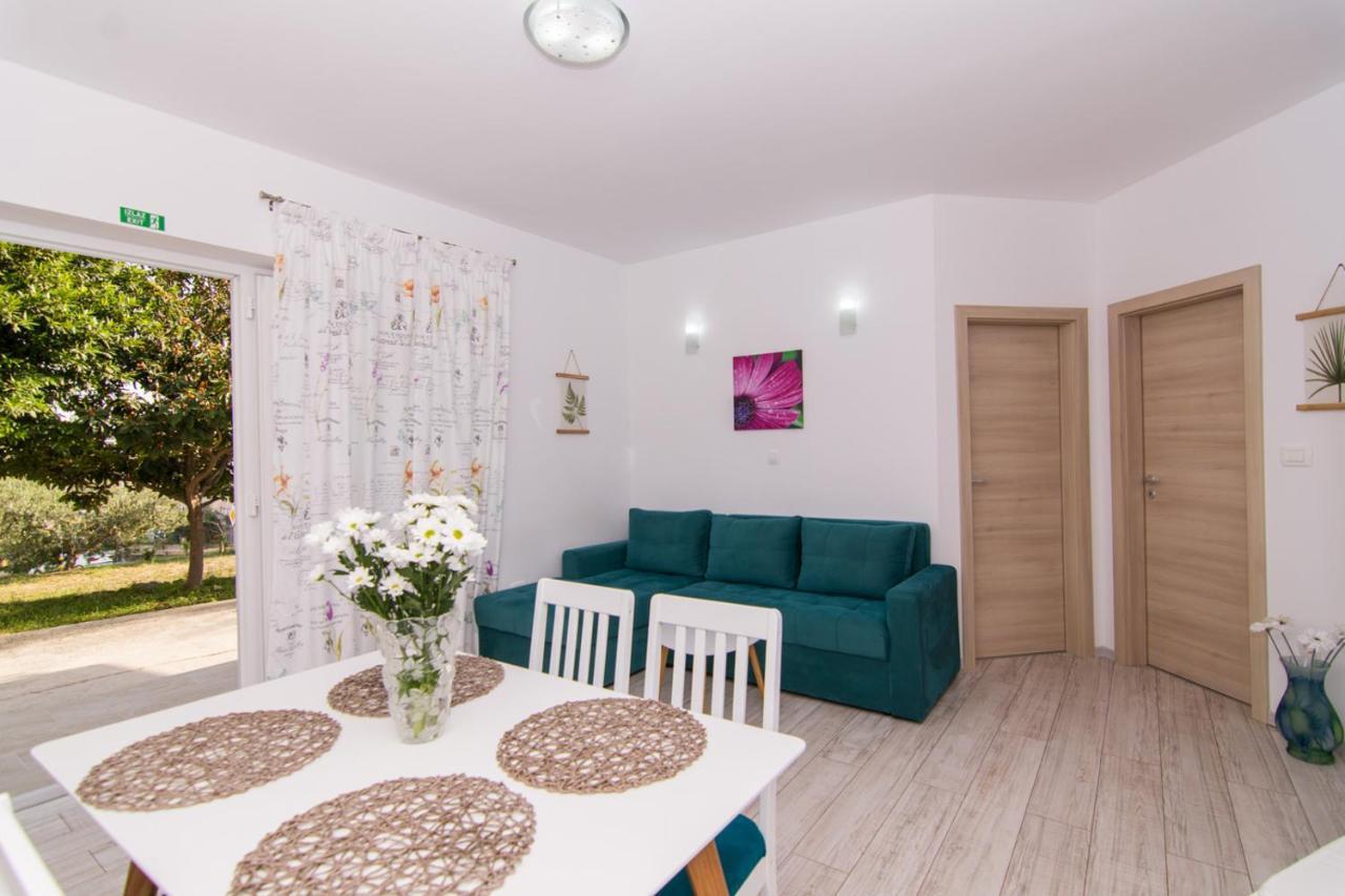 Ferienwohnung Apartman Sun Solin Exterior foto