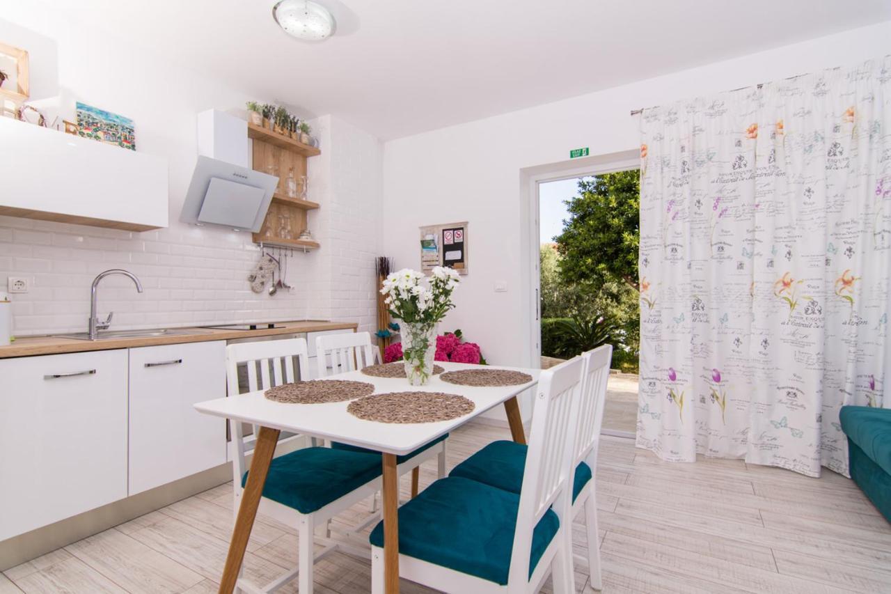 Ferienwohnung Apartman Sun Solin Exterior foto